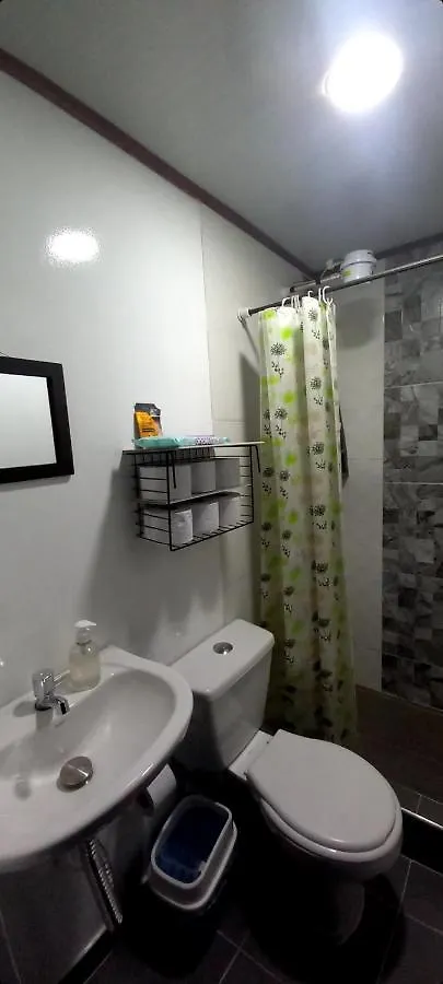 Apartaestudios Con Cocina Independiente Cerca Al Aeropuerto Bogota 1 Piso 0*,  Colombia